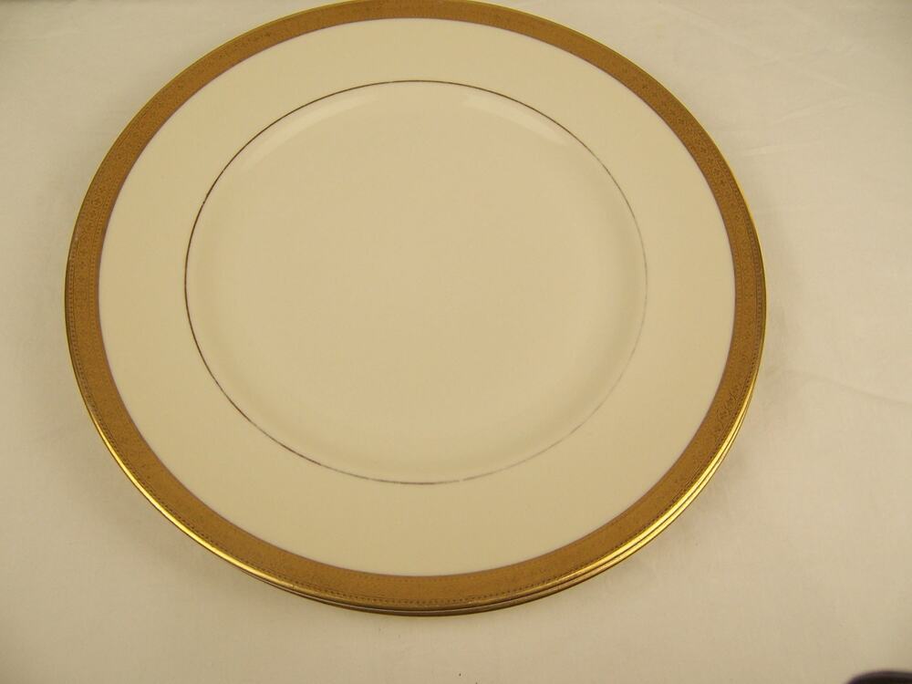 VTG Syracuse China Old Ivory Bracelet Dinner Plate 9.75" Gold Encrusted Set of 2